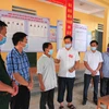 Chủ tịch UBND tỉnh Hà Giang Nguyễn Văn Sơn kiểm tra công tác chuẩn bị bầu cử ở các xã biên giới huyện Vị Xuyên. (Ảnh: Minh Tâm/TTXVN)