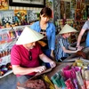 Làng hương Thủy Xuân - Địa điểm du lịch đặc sắc thu hút du khách ở cố đô Huế. (Ảnh: Tường Vi/TTXVN)
