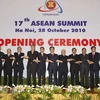 Việt Nam đăng cai tổ chức Hội nghị Cấp cao ASEAN XVI và XVII tại thủ đô Hà Nội. Đây là năm Việt Nam đảm nhận vai trò Chủ tịch ASEAN và kỷ niệm 15 năm gia nhập. (Ảnh: Đức Tám/TTXVN) 