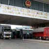 Hoạt động xuất nhập khẩu tại Cửa khẩu quốc tế đường bộ số II (Kim Thành). (Ảnh: Quốc Khánh/TTXVN)