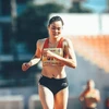 Quách Thị Lan thi đấu bán kết nội dung 400m chạy rào ở Olympic Tokyo 2020 ngày 2/8. (Ảnh: FBNV)