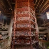 Có chiều cao 4,44m, Cửu phẩm Liên Hoa ở chùa Giám là cổ vật có kích thước hoành tráng, có giá trị nghệ thuật kiến trúc Phật giáo đặc biệt. (Nguồn: Báo ảnh Việt Nam) 