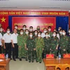 Đoàn cán bộ Cục hậu cần Quân khu 9 đến hỗ trợ tỉnh Bạc Liêu trong công tác phòng, chống dịch COVID-19. (Ảnh: Chanh Đa/TTXVN) 