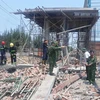 Hiện trường vụ sập nhà xưởng tại Công ty Trách nhiệm hữu hạn Bo Hsing (Vĩnh Long) làm 7 người chết và 1 người bị thương. (Ảnh: Lê Thúy Hằng/TTXVN))