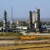 Một nhà máy lọc dầu ở Kirkuk, Iraq. (Ảnh: AFP/TTXVN) 