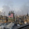 Một nhà máy lọc dầu ở Carson, bang California, Mỹ. (Ảnh: AFP/TTXVN) 