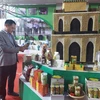 Khu trưng bày sản phẩm nông nghiệp và làng nghề tiêu biểu, sản phẩm OCOP thành phố Hà Nội. (Ảnh: Phương Anh/TTXVN)