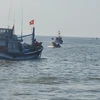 Tàu cá của ngư dân xã Bình Châu, huyện Xuyên Mộc ra khơi đánh bắt chuyến biển đầu năm. (Ảnh: Hoàng Nhị/TTXVN)