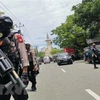 Cảnh sát phong tỏa hiện trường một vụ đánh bom bên ngoài nhà thờ ở Makassar, Nam Sulawesi, Indonesia. Ảnh minh họa. (Nguồn: THX/TTXVN)