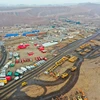 Các xe cứu hộ được triển khai tại hiện trường vụ sập mỏ than ở thị trấn Minh A Lạp Thiện (Alxa), phía Bắc khu tự trị Nội Mông, Trung Quốc ngày 22/2/2023. (Nguồn: THX/TTXVN)