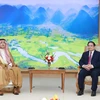 Thủ tướng Phạm Minh Chính tiếp Đại sứ Saudi Arabia tại Việt Nam Mohammed Ismaeil A. Dahlwy. (Ảnh: Dương Giang/TTXVN)