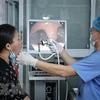 Khám chữa bệnh tại Chuyên Khoa tai mũi họng, Bệnh viện Đa khoa Sông Thương, Bắc Giang. (Ảnh: Danh Lam/TTXVN) 