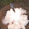 Triều Tiên xác nhận lần đầu tiên thử nghiệm tên lửa sử dụng nhiên liệu rắn. (Nguồn: KCNA/TTXVN) 