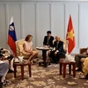 Lãnh đạo Thành phố Hồ Chí Minh tiếp Phó Thủ tướng, Bộ trưởng Ngoại giao và các vấn đề châu Âu Cộng hoà Slovenia. (Ảnh: Xuân Anh/TTXVN)