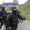 Cảnh sát Kosovo tại khu vực gần biên giới. (Nguồn: AP) 