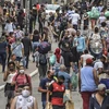 Người dân trên phố ở Sao Paulo, Brazil. (Nguồn: AFP/TTXVN)