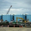Các bể chứa nước thải nhiễm phóng xạ tại nhà máy điện hạt nhân Fukushima Daiichi ở tỉnh Fukushima, Nhật Bản. (Nguồn: THX/TTXVN) 