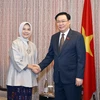 Chủ tịch Quốc hội Vương Đình Huệ tiếp Chủ tịch Ủy ban Kiểm toán Indonesia (BPK) Isma Yantun. (Ảnh: Doãn Tấn/TTXVN)