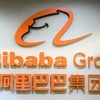 Biểu tượng của Alibaba tại văn phòng ở Hong Kong, Trung Quốc. (Ảnh: AFP/TTXVN) 