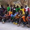 Người di cư trên đảo Lampedusa, Italy ngày 16/9/2023. (Nguồn: AFP/TTXVN)