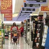 Người dân mua sắm tại siêu thị ở San Mateo, California, Mỹ. (Ảnh: THX/TTXVN) 