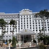 Khách sạn Merperle Dalat Hotel lớn nhất thành phố Đà Lạt và tỉnh Lâm Đồng bị xử phạt vì xây trái phép. (Ảnh: Quốc Hùng/TTXVN) 
