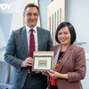 Đại sứ Việt Nam tại Hungary Nguyễn Thị Bích Thảo gặp Thị trưởng thành phố Debrecen László Papp. (Nguồn: VOV) 