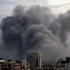 Khói bốc lên sau cuộc không kích của Israel xuống Dải Gaza ngày 9/10/2023. (Ảnh: THX/TTXVN)