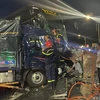 Hiện trường vụ tai nạn giao thông lúc 18 giờ ngày 20/3, tại Quốc lộ 1 thị xã Sông Cầu, tỉnh Phú Yên khiến lái xe tải tử vong. (Ảnh: TTXVN phát)