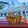 Biểu diễn múa của đồng bào Khmer trong Tết Chôl Chnăm Thmây năm 2024 ở Sóc Trăng. (Ảnh: Tuấn Phi/TTXVN)