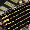 Vàng trang sức được bày bán tại Đài Bắc, Đài Loan (Trung Quốc). (Ảnh: AFP/TTXVN)