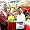 Gian hàng Việt Nam tại hội chợ văn hóa và ẩm thực Bazaar ASEAN. Ảnh minh họa. (Ảnh: Hoàng Minh/TTXVN)