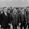 Bộ trưởng Xuân Thủy, Trưởng đoàn đại biểu Chính phủ Việt Nam Dân chủ Cộng hòa đến thủ đô Paris (Pháp), tiến hành cuộc đàm phán chính thức với Chính phủ Hoa Kỳ, ngày 9/5/1968. (Ảnh: Văn Lượng/TTXVN)