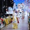 Lễ hội Áo dài Thành phố Hồ Chí Minh lần thứ 10 năm 2024, với chủ đề “Tôi yêu Áo dài Việt Nam.” (Ảnh: Thu Hương/TTXVN)