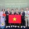 Đoàn học sinh Việt Nam và các thầy, cô dẫn đoàn tham gia kỳ thi Olympic Hóa học quốc tế. (Nguồn: Bộ Giáo dục và Đào tạo)