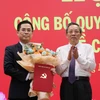 Phó Ban Tổ chức Trung ương Hoàng Đăng Quang trao Quyết định chỉ định đồng chí Nguyễn Hoàng Giang Nguyễn Hoàng Giang làm Phó Bí thư Tỉnh ủy Quảng Ngãi. (Ảnh: Phạm Cường/ TTXVN)