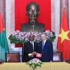 Tổng Bí thư, Chủ tịch nước Tô Lâm và Tổng thống Guinea-Bissau Umaro Sissoco Embaló tại lễ ký các văn kiện hợp tác giữa hai nước. (Ảnh: Lâm Khánh/TTXVN)