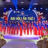 Ban chấp hành Câu lạc bộ di sản áo dài Việt Nam tại Cộng hòa Séc nhiệm kỳ 2024-2029 ra mắt. (Ảnh: Ngọc Long/ TTXVN)