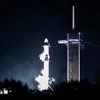 Tên lửa đẩy Falcon 9 của Tập đoàn SpaceX mang theo tàu vũ trụ Dragon rời khỏi bệ phóng tại Trung tâm vũ trụ Kennedy ở Florida, Mỹ. (Ảnh: THX/TTXVN)