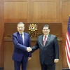 Tổng Bí thư Tô Lâm hội kiến Chủ tịch Hạ viện Malaysia Tan Sri Dato’ Johari Bin Abdul. (Ảnh: Thống Nhất/TTXVN)