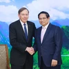 Thủ tướng Phạm Minh Chính tiếp ông David Petraeus Chủ tịch Viện toàn cầu Quỹ đầu tư Kohlberg Kravis Roberts. (Ảnh: Dương Giang/TTXVN)