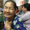 Với từng thay đổi nhỏ, những người phụ nữ cao tuổi đã tự tin hơn khi tham gia trao đổi trong các buổi thảo luận hàng tháng của ấp. (Ảnh: PV/Vietnam+)