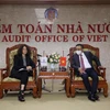 Tổng Kiểm toán Nhà nước Trần Sỹ Thanh tiếp xã giao bà Carolyn Turk, Giám đốc Ngân hàng Thế giới tại Việt Nam, ngày 25/3. (Ảnh: Vietnam+)