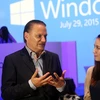 Ông Guenter Weimer, Giám đốc cao cấp khối Hệ điều hành Windows, Microsoft châu Á - Thái Bình Dương trao đổi với báo giới. (Ảnh: T.H/Vietnam+)
