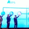 Đại diện VECITA, Intel Việt Nam và VNPT chính thức khai trương Alepo. (Ảnh: T.H/Vietnam+) 