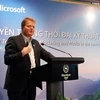 Tổng Giám đốc Truyền thông Microsoft châu Á nói về cách thay đổi trong tiếp thị, bán hàng của hãng. (Ảnh: T.H/Vietnam+)