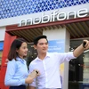 Galaxy Note 8 đã được MobiFone bán với giá rẻ kèm gói cước. (Ảnh: MBF)
