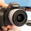 EOS M50 là máy ảnh đầu tiên có chức năng quay phim 4K của Canon. (Ảnh: T.H/Vietnam+) 