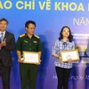 Một số tác giả đoạt giải Ba giải Báo chí Khoa học và Công nghệ 2017. (Ảnh: CTV/Vietnam+)