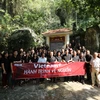 Báo Điện tử VietnamPlus-Về Nguồn: Những chuyến đi sâu nặng nghĩa tình